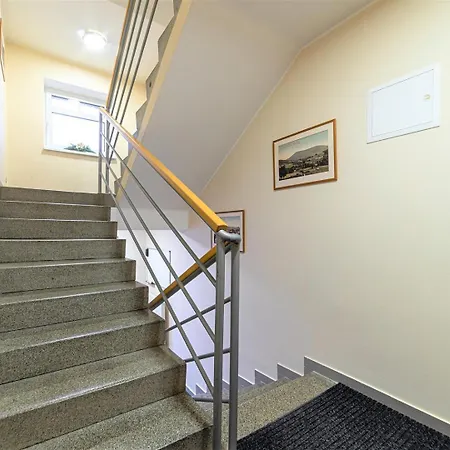 Hedvika アパート *